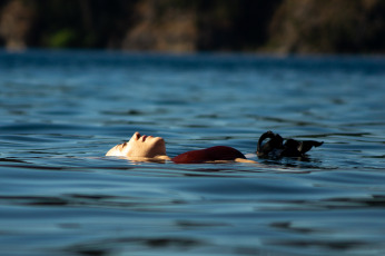 Rio Negro, Argentina.- En las fotos tomadas el 5 de febrero del 2024, argentinos soportan las altas temperaturas que se registraron en todo el país. Al menos 30 ciudades superaron los 35° de temperatura y cinco de ellas los 40°, según el Servicio Meteorológico Nacional, que registró una de las jornadas de más calor de este 2024 en la Argentina. Las ciudades del norte y el centro del país fueron las más calurosas.