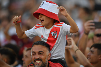 Buenos Aires, Argentina.- En las fotos tomadas el 18 de febrero del 2024, durante el partido River vs. Banfield, por el Grupo B de la Copa de la Liga en el Monumental. River y Banfield igualaron 1 a 1. Braian Galván y Pablo Solari marcaron los goles del encuentro.