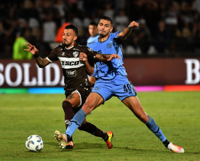 Buenos Aires, Argentina.- In the photos taken on February 15, 2024, during the match between Platense and Belgrano de Córdoba, in a match valid for the fifth date of Zone B of the Professional League Cup in Vicente López. Platense and Belgrano tied 1 to 1. Thus, the "Calamar" was in ninth place in Zone B and the 'Pirata' in the penultimate, without knowing the victory.