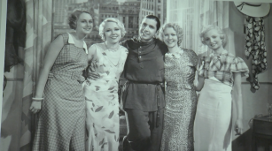 Fotografías históricas de Carlos Gardel en museo de Buenos Aires