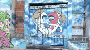 Exterior de República Cromañón y homenajes a las víctimas de la tragedia en Buenos Aires