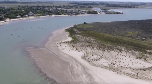 Imágenes aéreas de la Reserva Natural Mar Chiquita y su albúfera en la costa de Buenos Aires